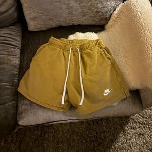 Men Nike shorts men small